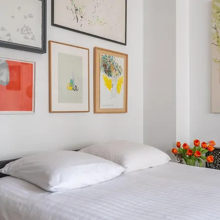 Veeve - Culture And Colour Apartment Paris